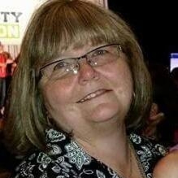 Meet your Posher, Lisa - Picture 1 of 1